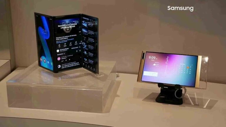 samsung triple fold smart phone